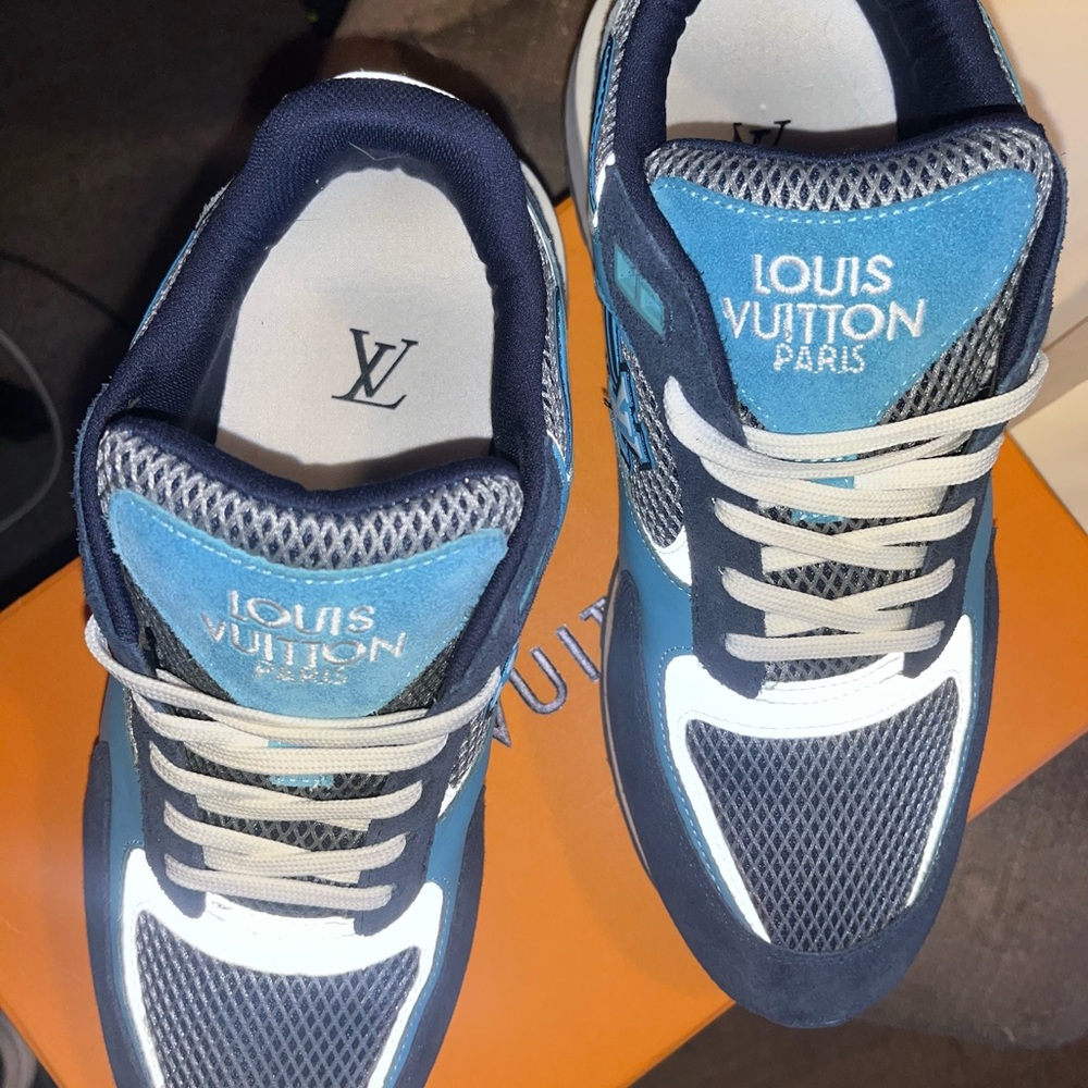 Louis Vuitton Trainers Blue Colorway 100% authentic (box and dustbag included)